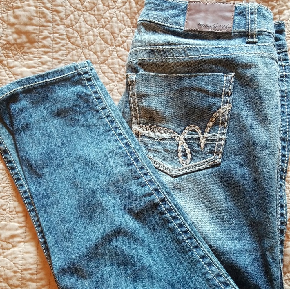 Maurices jeans